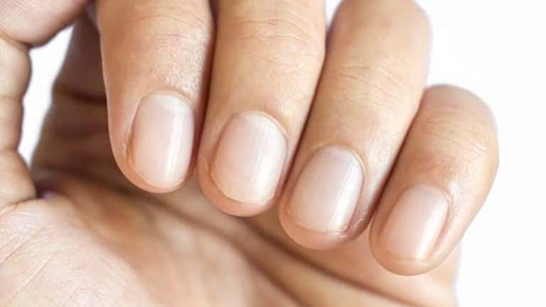 Especialista de Harvard revela a surpreendente relação entre o crescimento das unhas e a longevidade