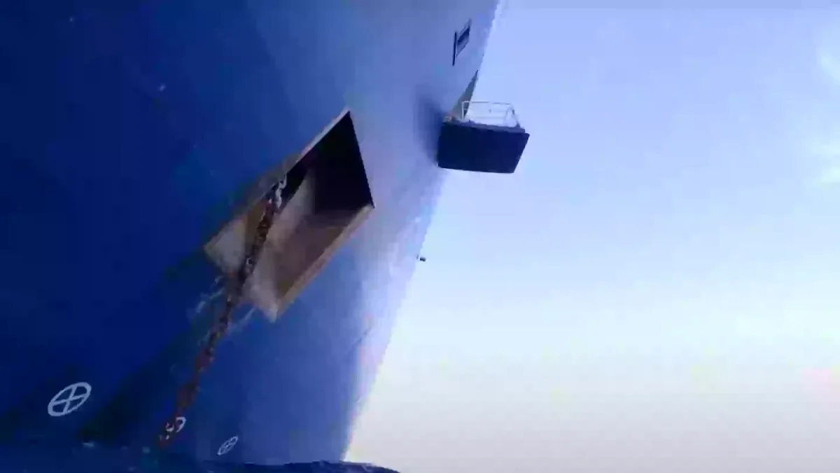 Homem deixou cair GoPro no oceano de navio de cruzeiro para mostrar a realidade "aterrorizante" do que há embaixo