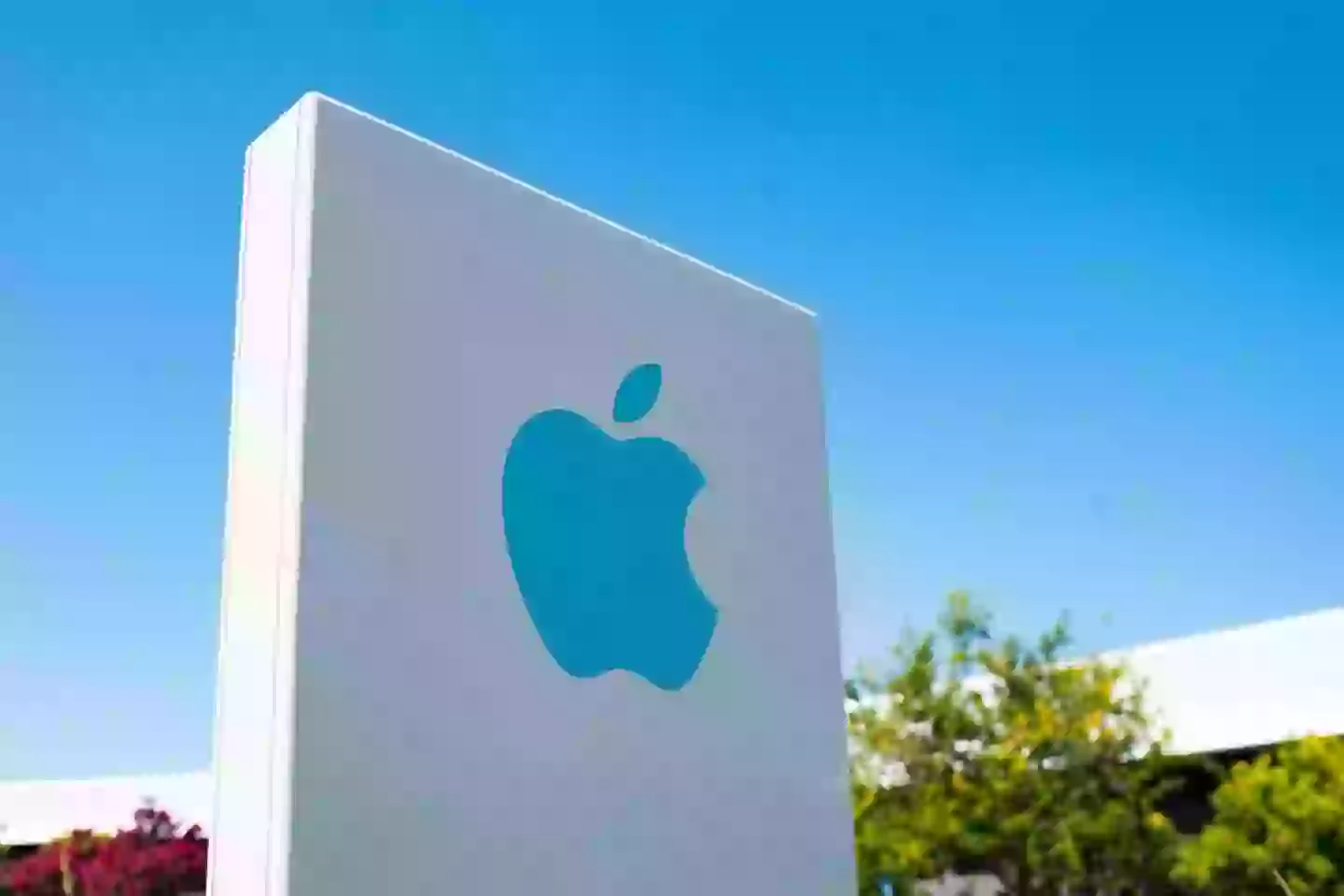 O icônico logotipo da Apple está presente na maioria dos dispositivos da empresa