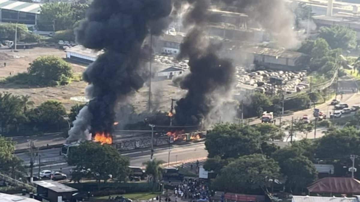Vídeo mostra queda de avião em avenida de São Paulo
