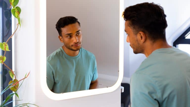 Como identificar uma pessoa egocêntrica e sem empatia, segundo a Psicologia