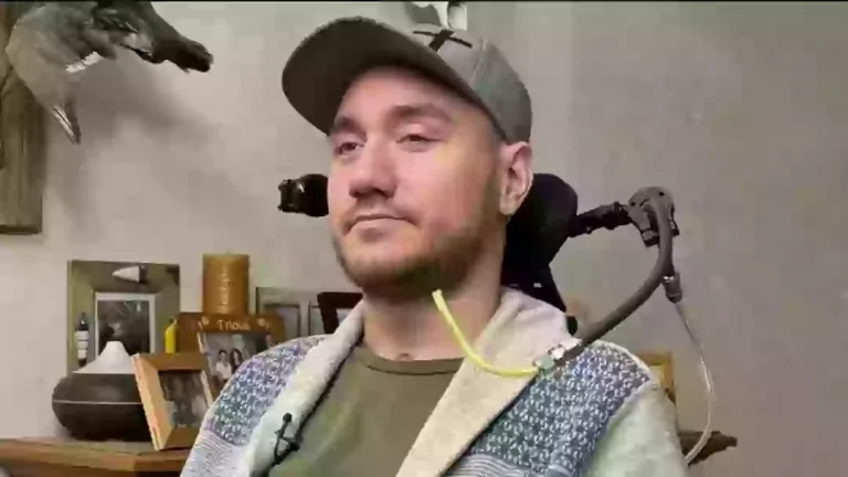 Homem paralisado, o primeiro a receber o chip Neuralink de Elon Musk, revela como isso mudou sua vida