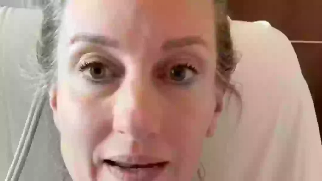Mulher que sofreu um ataque cardíaco aos 46 anos revela sintomas inesperados que sentiu, mas ignorou