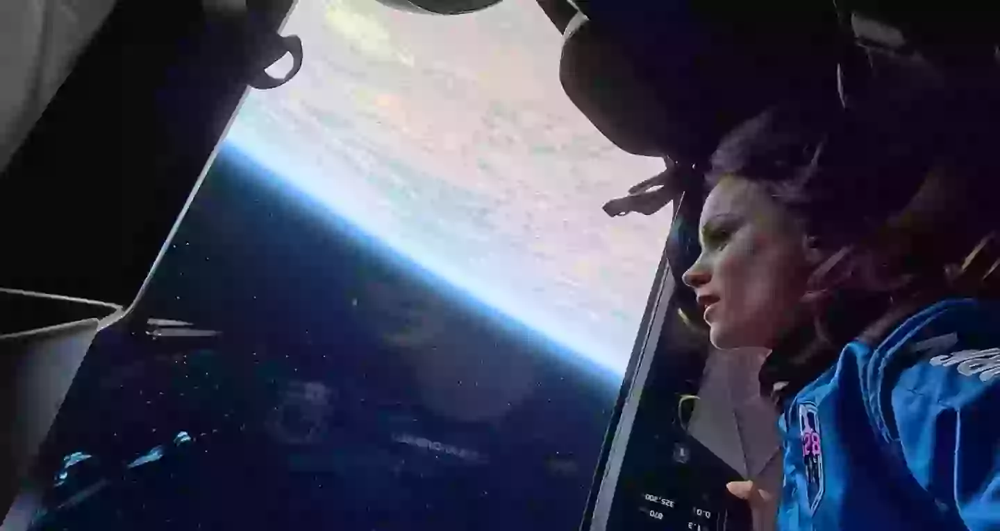 O momento incrível em que Emily Calandrelli viu nosso planeta do espaço (YouTube/EmilyCalandrelli)