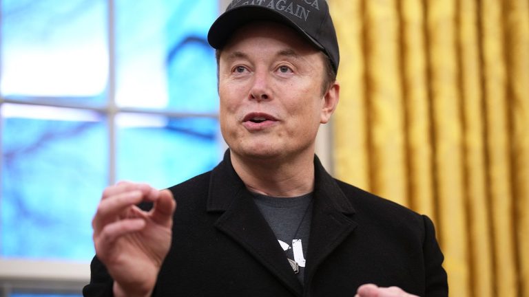 Por que a SpaceX de Elon Musk planeja destruir a Estação Espacial Internacional por $ 843.000.000 após astronautas da NASA ficarem presos?