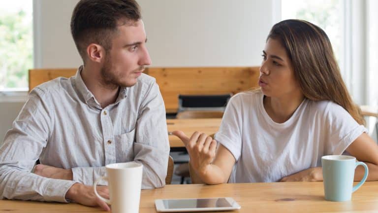 Como saber se seu parceiro está com você apenas por conveniência
