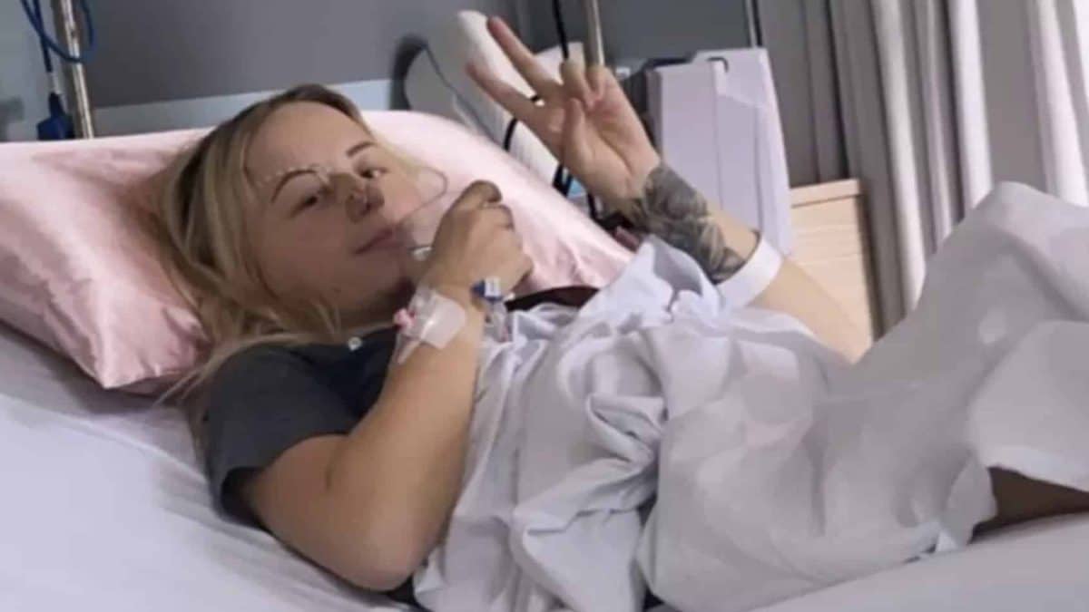 Mulher atlética, de 25 anos, cuja dor nas costas foi diagnosticada como ciática, morre 10 meses depois de câncer nos ossos