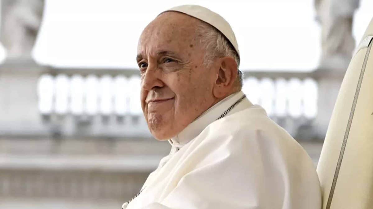 Pessoas surpresas ao ver como é o quarto do Papa Francisco e a história por trás dele
