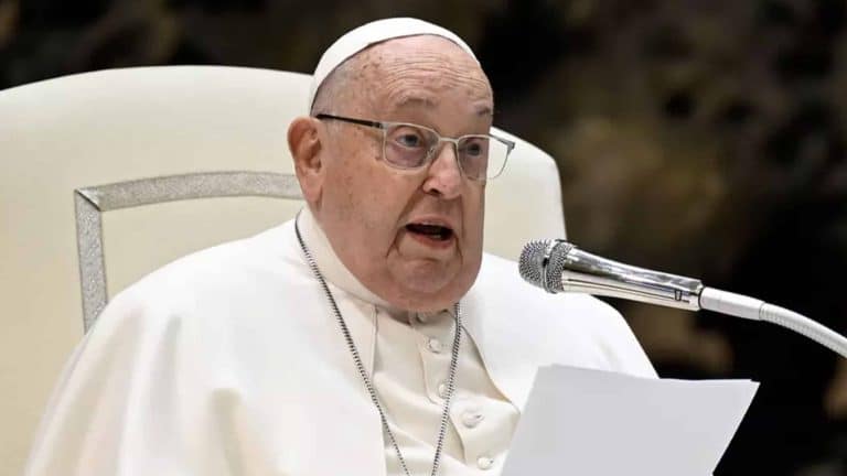 Vaticano anuncia decisão importante sobre jovem se tornar santo após morte do Papa Francisco