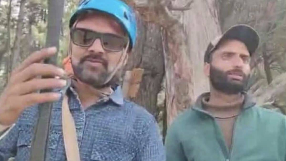 Vídeo chocante mostra turista em tirolesa gravando sem querer ataque terrorista horrível que matou 26 pessoas