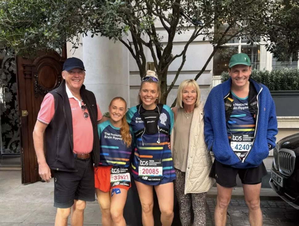"Os irmãos e a melhor amiga de Gemma correram a Maratona de Londres para conscientizar sobre a PCA" (Collect/PA Real Life)