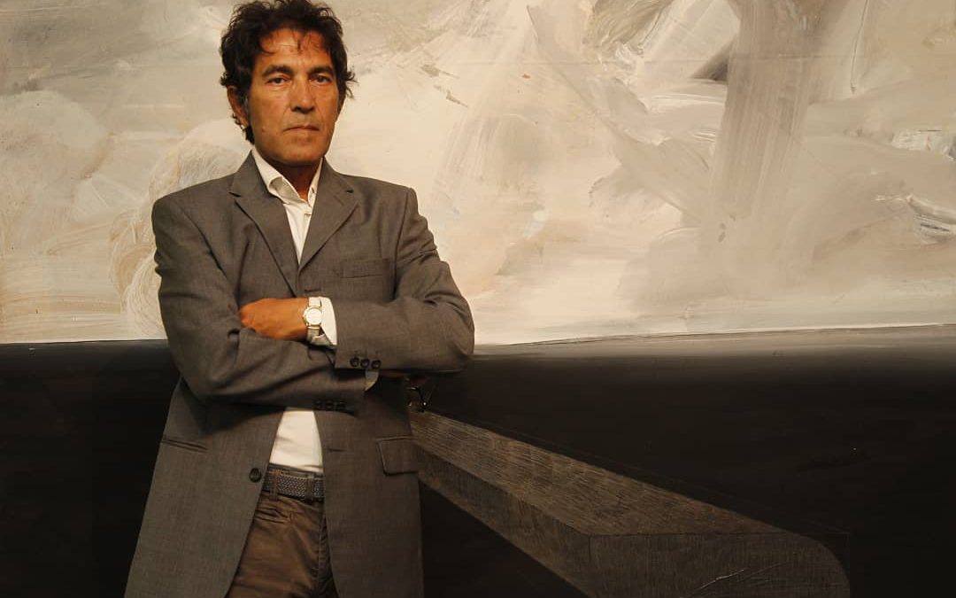 Artista vendeu escultura invisível por mais de $ 18 mil