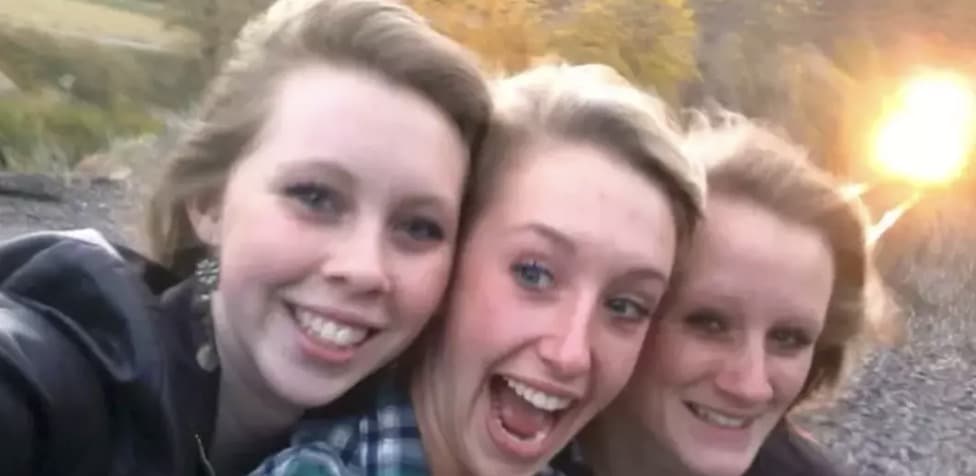 Selfie tirada antes de três amigas morrerem mostra que elas não perceberam detalhe comovente As adolescentes perderam tragicamente suas vidas (Union Pacific/Essa Ricker/Kelsea Webster/Savannah Webster)