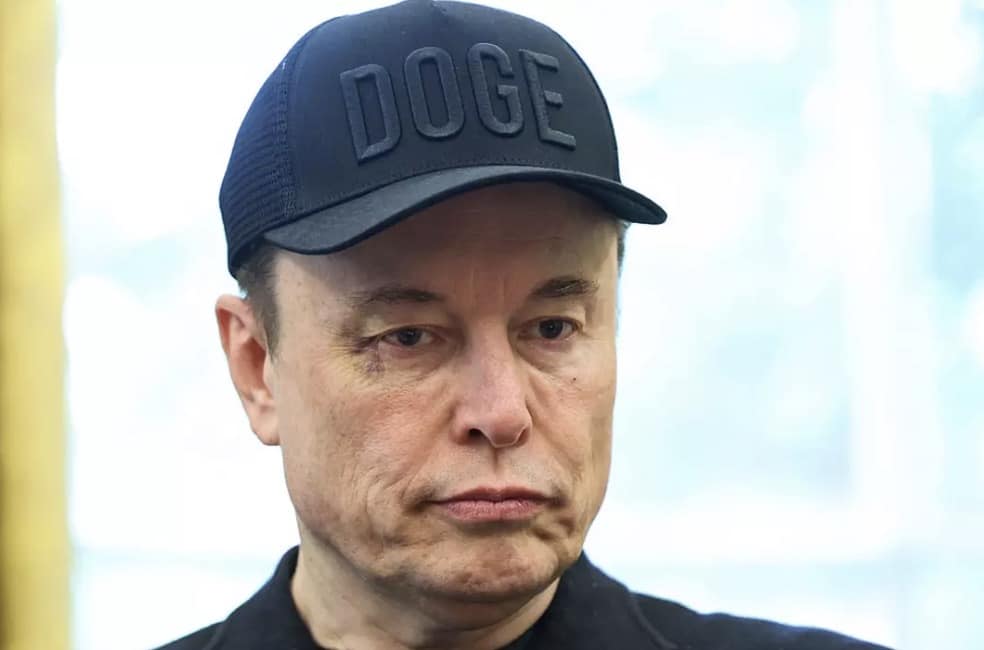 As pessoas logo perceberam que Musk estava com um olho roxo durante seu evento de despedida na Casa Branca.
