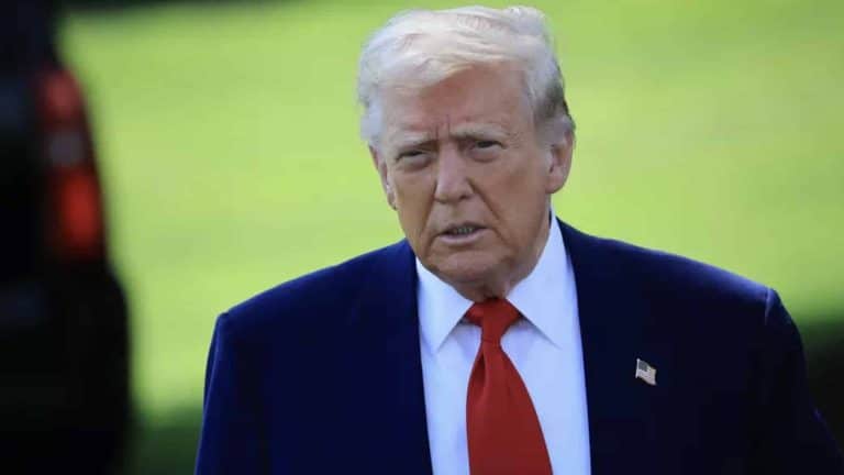 Donald Trump criticado por postar imagem 'totalmente inapropriada' após a morte do Papa Francisco