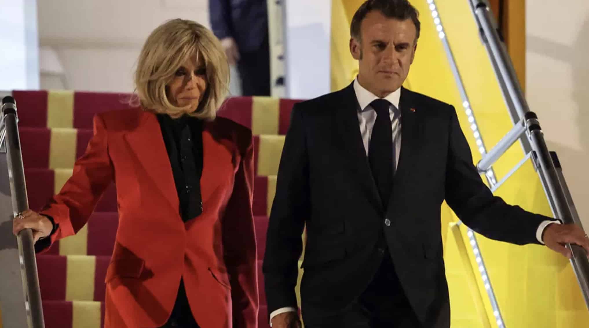 Especialista em leitura labial 'revela' o que a esposa do presidente francês Macron disse a ele instantes depois de 'dar um tapa' nele Especialista em leitura labial 'revela' o que a esposa do presidente francês Macron disse a ele instantes depois de 'dar um tapa' nele