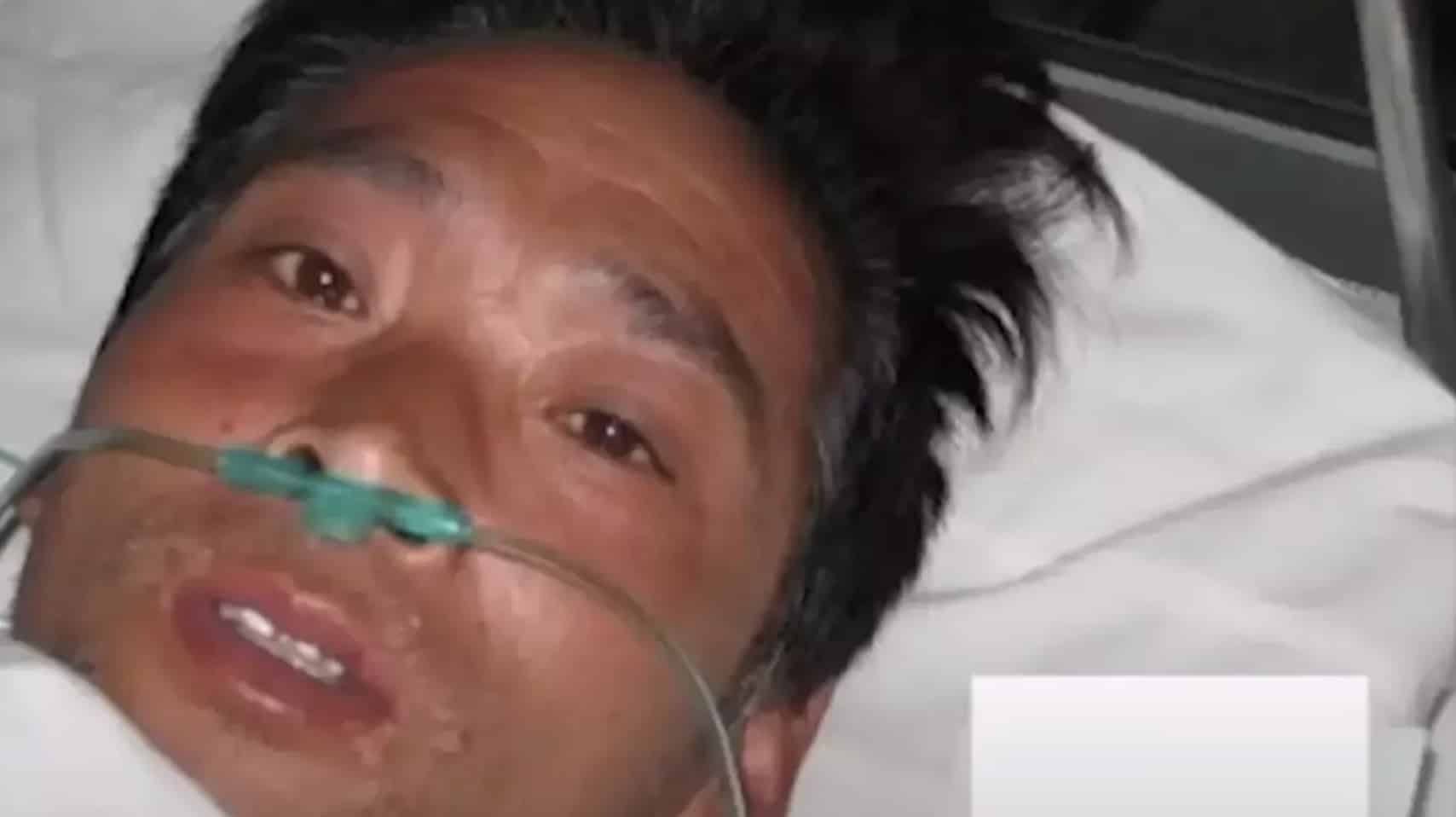 Incidente horrível fez homem sofrer 'a morte mais dolorosa da história', chorando sangue e sendo mantido vivo por 83 dias Incidente horrífico fez homem sofrer 'a morte mais dolorosa da história', chorando sangue e sendo mantido vivo por 83 dias