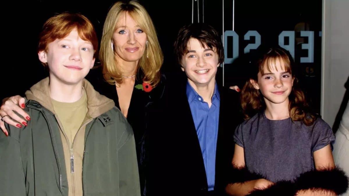 JK Rowling quebra silêncio sobre novo trio de Harry Potter e diz que 'nunca perdoará' Emma Watson e Daniel Radcliffe
