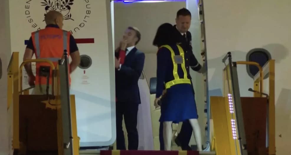 Macron e sua esposa pareciam estar em uma discussão acalorada