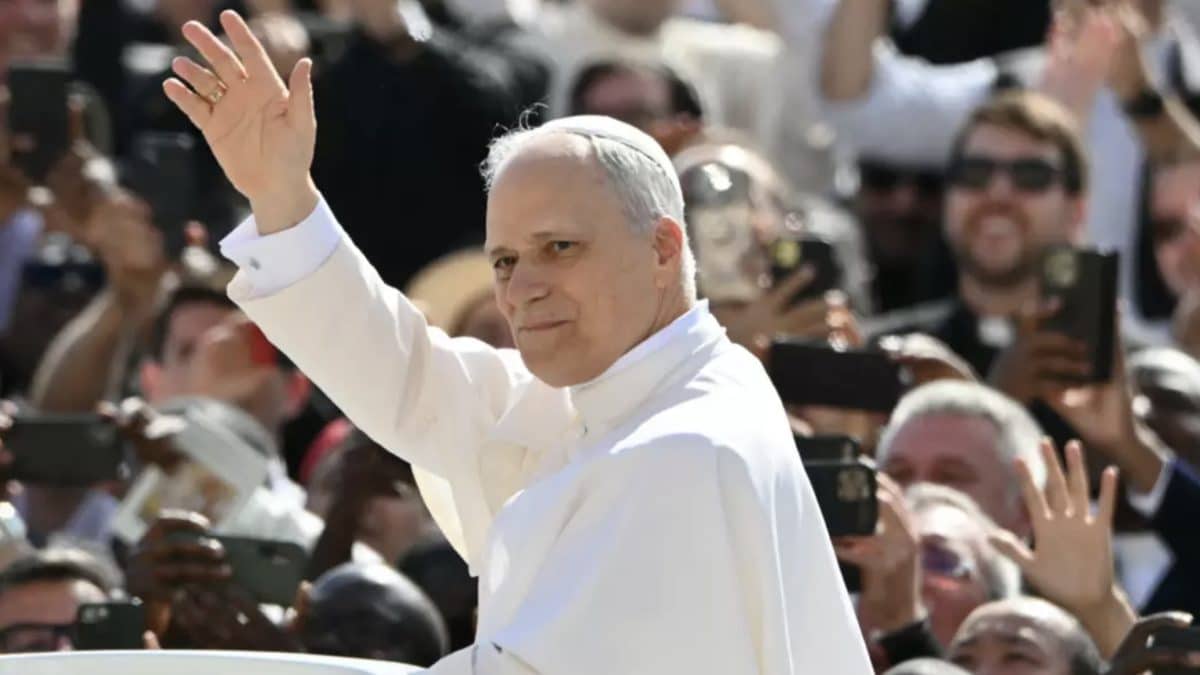 Os comentários do Papa Leão sobre Trump enquanto ele é empossado como o 267º papa