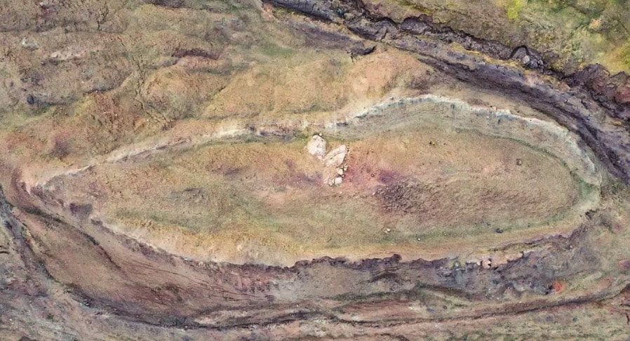 Cientistas afirmam ter encontrado a localização exata da Arca de Noé, com novos exames revelando detalhes 'inesperados' Parece mesmo um barco (NoahsArkScans.com)