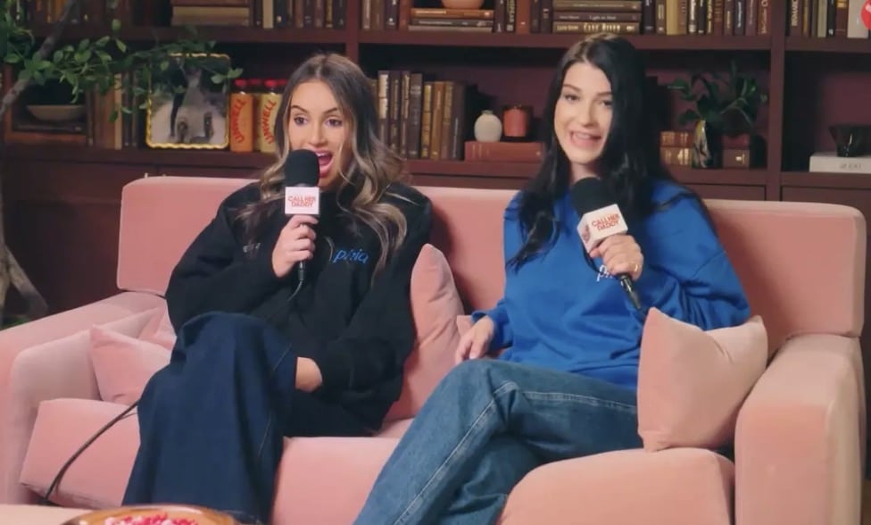 Filha de Bill Gates revela acidentalmente condição médica do bilionário que ele nunca havia divulgado publicamente Phoebe fez o comentário durante uma aparição em um podcast. (Podcast Call Her Daddy)
