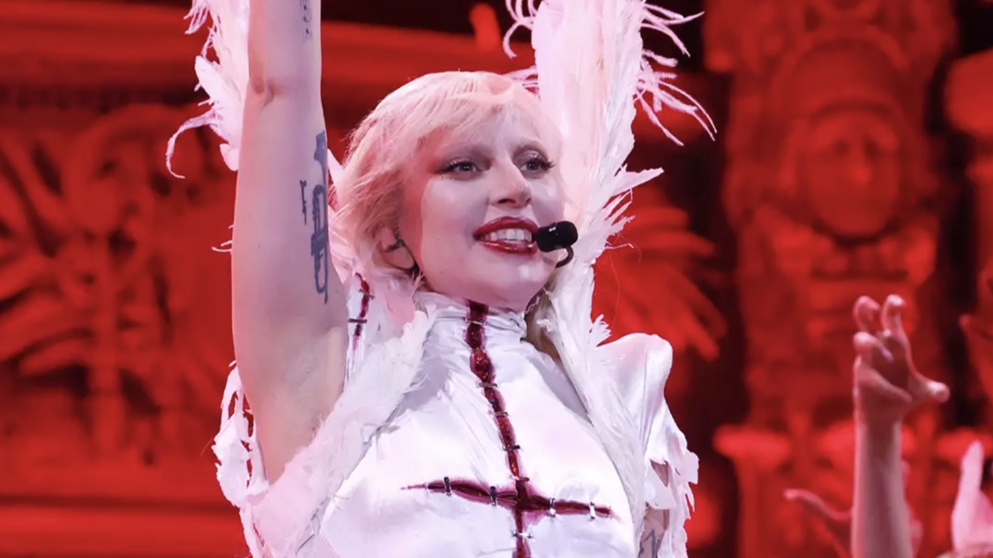 Polícia confirma plano de 'ataque com bomba' em show de Lady Gaga que teve público de 2 milhões no RJ Polícia confirma plano de 'ataque com bomba' em show de Lady Gaga que teve público de 2 milhões no RJ