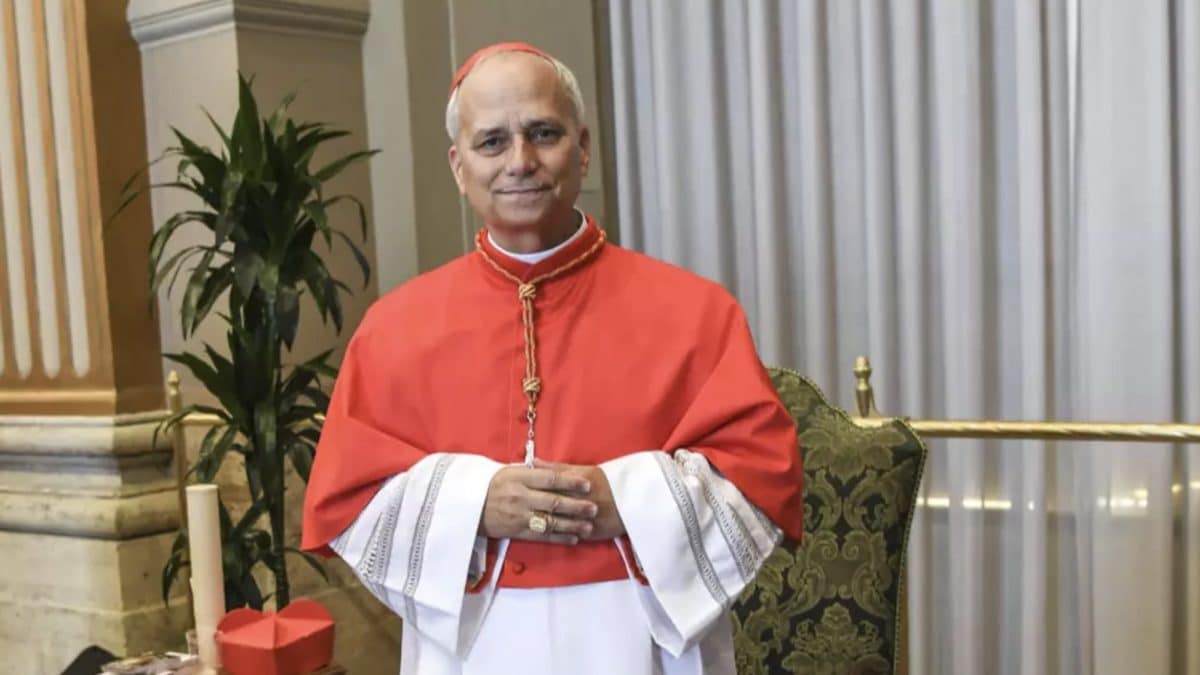 Por qual o motivo os papas mudam de nome?