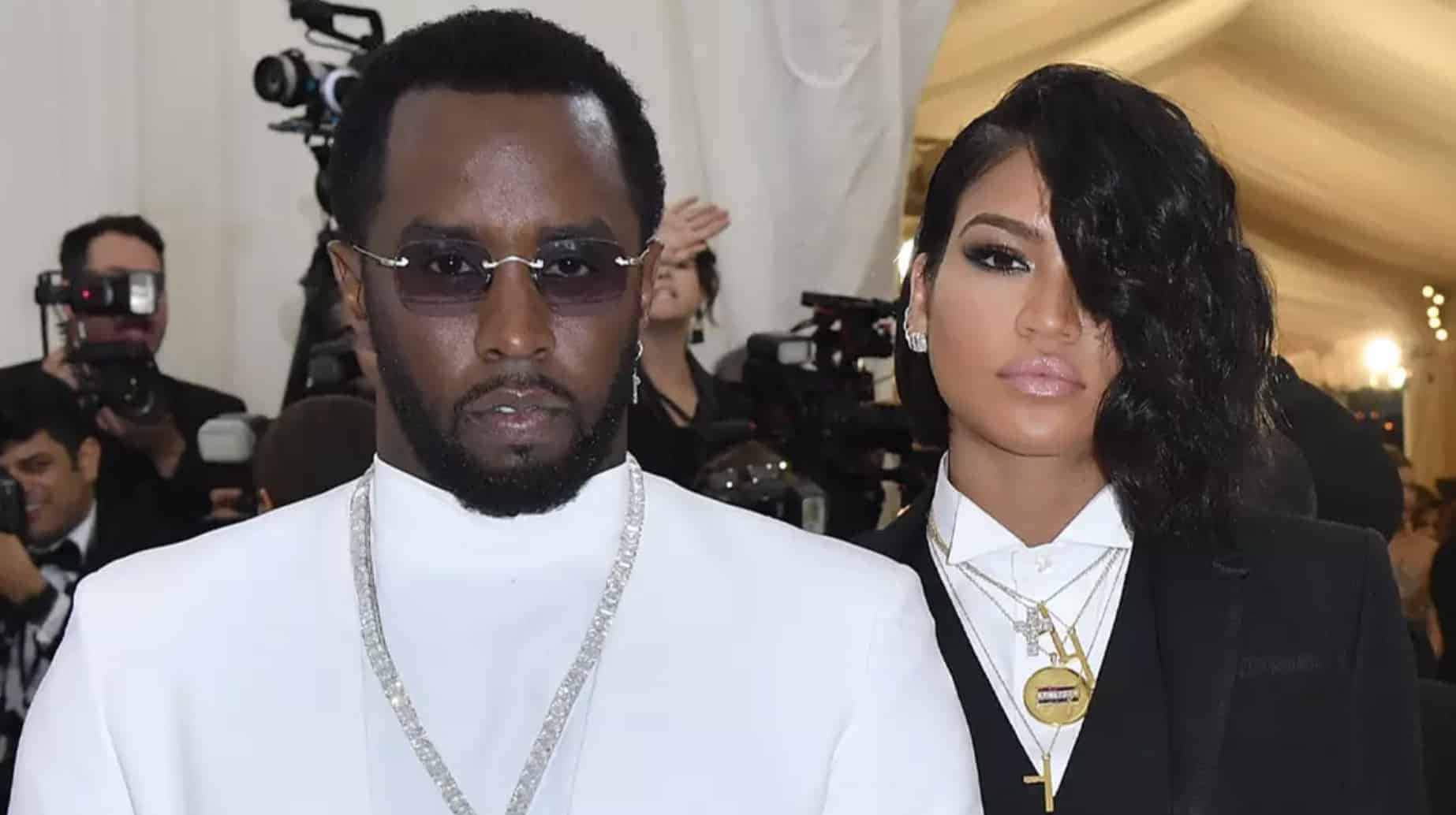 Promotor no julgamento de Diddy revela suposto ato com urina que o magnata do rap 'teria feito' Cassie realizar, enquanto detalham festas 'freak off’" Promotor no julgamento de Diddy revela suposto ato com urina que o magnata do rap 'teria feito' Cassie realizar, enquanto detalham festas 'freak off’"