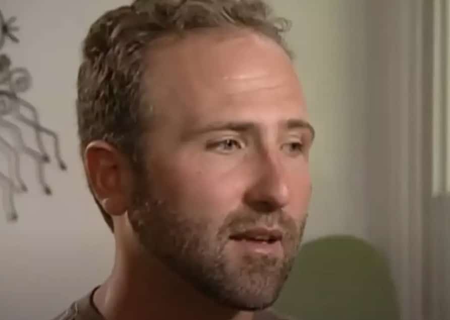 Estagiário da NASA roubou pedras da lua no valor de US$ 21 milhões, apenas para realizar um ato sexual chocante com elas Thad Roberts usou sua identidade da NASA para entrar no centro espacial (CBS News)
