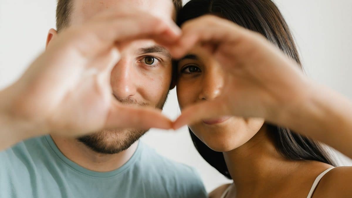 As 5 perguntas que revelam se você realmente é feliz com seu parceiro(a), segundo psicólogo renomado