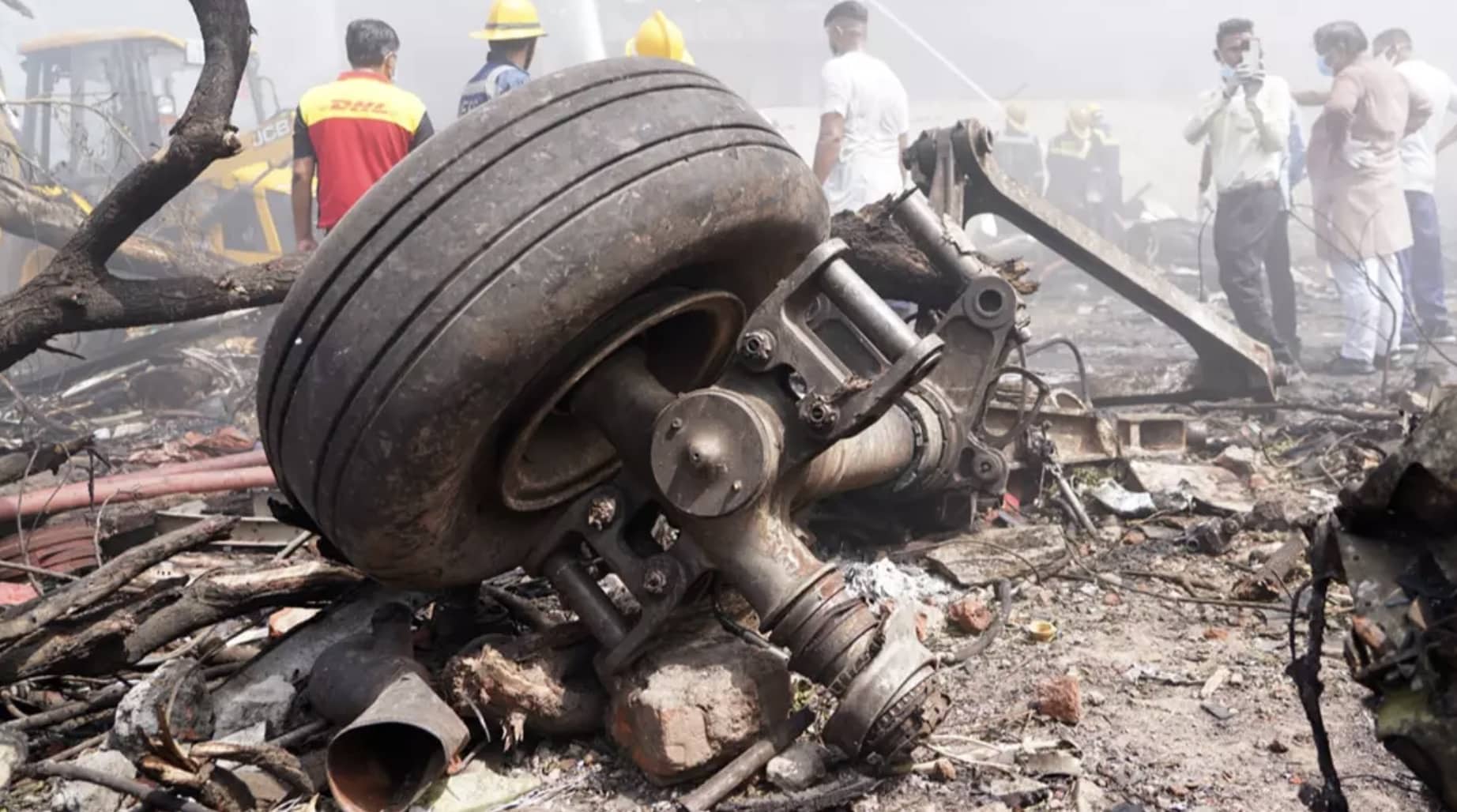 As palavras finais trágicas do piloto da Air India em um angustiado chamado de emergência antes do acidente que matou 265 pessoas As palavras finais trágicas do piloto da Air India em um angustiado chamado de emergência antes do acidente que matou 265 pessoas