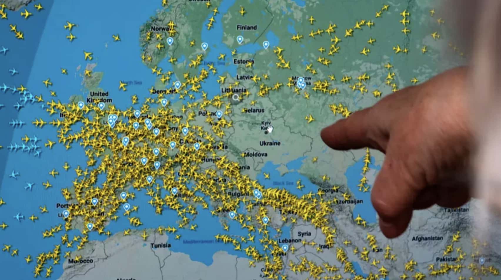 Detalhe assustador visto em mapa ao vivo de aviões no céu deixa pessoas desconfortáveis Detalhe assustador visto em mapa ao vivo de aviões no céu deixa pessoas desconfortáveis