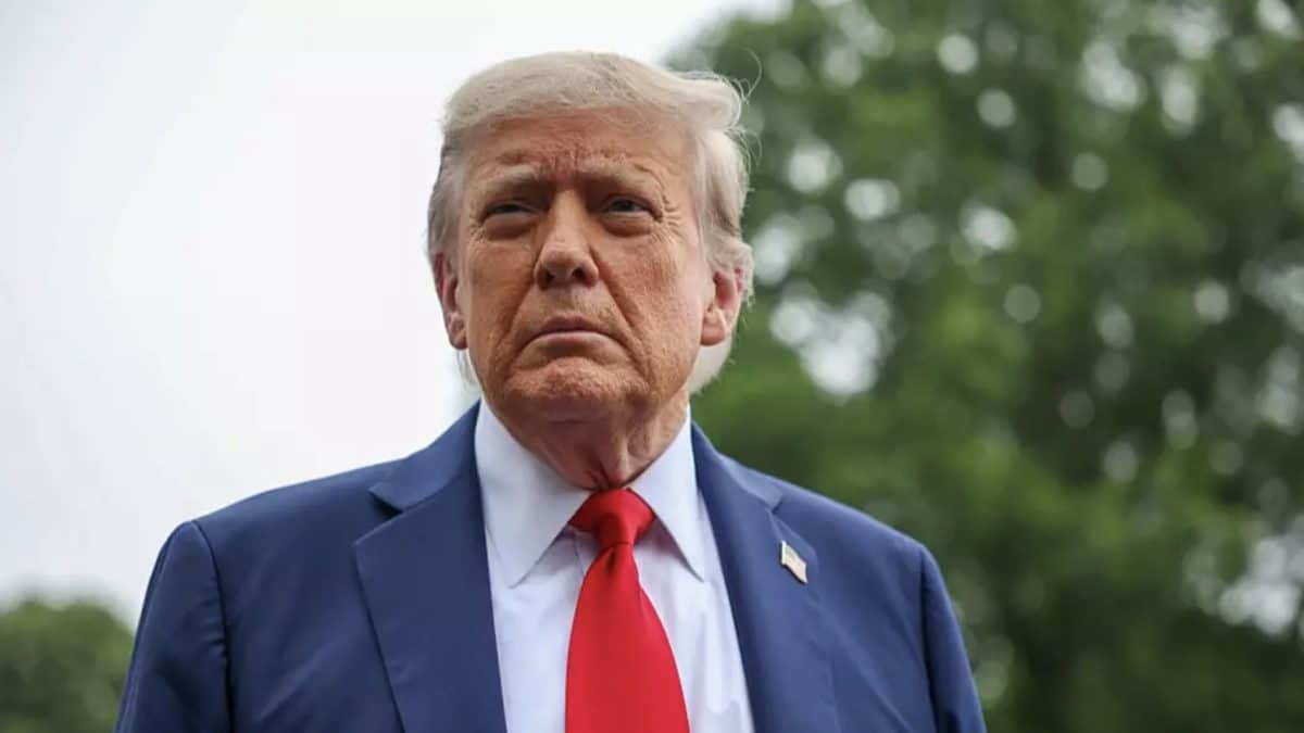 Donald Trump envia ordem ao exército de Israel após o Irã ser acusado de quebrar o cessar-fogo