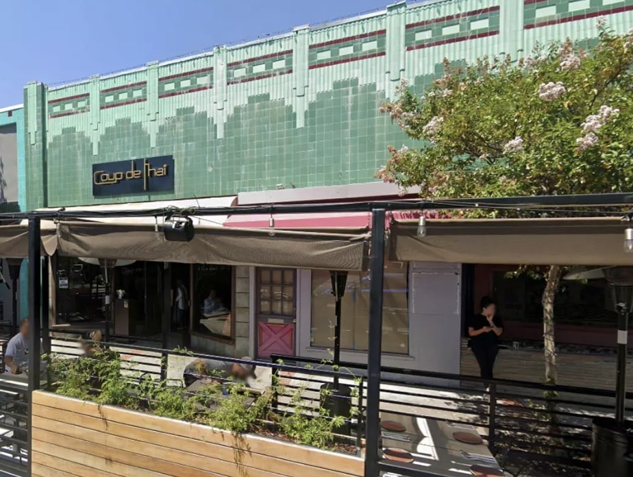Médica busca indenização após prato apimentado em restaurante deixá-la com "danos permanentes" Dra. Harjasleen Walia jantou no restaurante em Los Gatos, Califórnia, em 2023 (Google Maps)