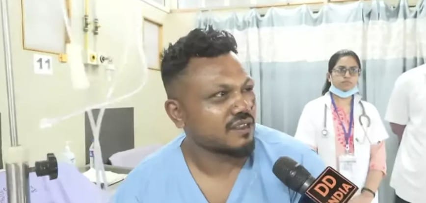 Único sobrevivente da queda do avião da Air India revela como conseguiu escapar durante a tragédia que matou 241 pessoas Ele relembrou como conseguiu sobreviver (DD India/YouTube).