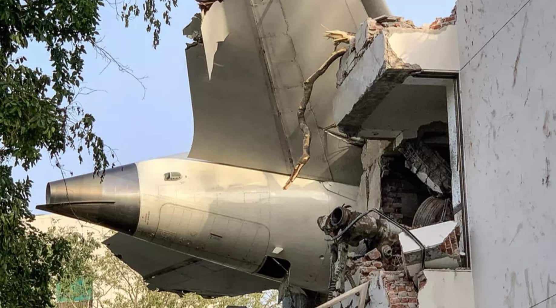Especialista em aviação explica um detalhe que não parecia certo no avião da Air India enquanto as trágicas “palavras finais” do piloto são reveladas Especialista em aviação explica um detalhe que não parecia certo no avião da Air India enquanto as trágicas “palavras finais” do piloto são reveladas