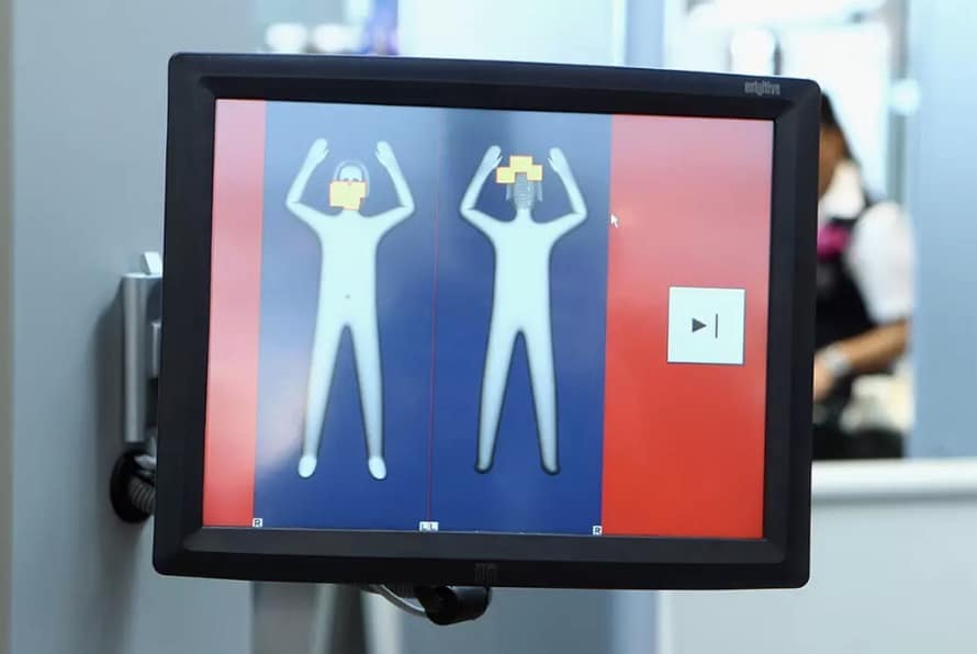 A verdade assustadora sobre o que scanners de raio‑X de aeroportos podem ver, após homem passar por um com ereção Felizmente, os scanners foram modificados