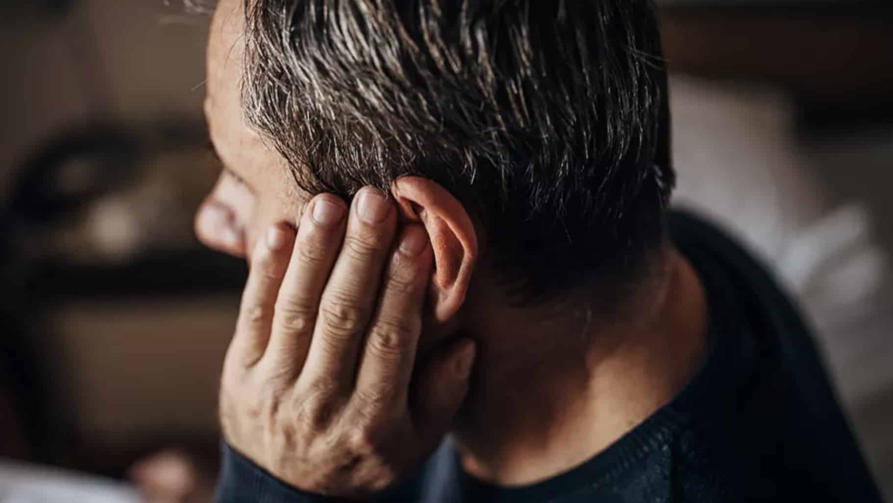 Médico revela sintoma nos ouvidos que pode ser um sinal claro de um câncer mortal que é “um dos que mais crescem no mundo”. Médico revela sintoma nos ouvidos que pode ser um sinal claro de um câncer mortal que é “um dos que mais crescem no mundo”.
