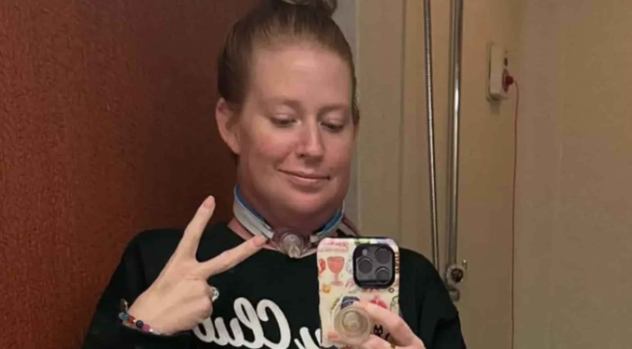 Mulher compartilha sintoma estranho que ignorou antes de ser diagnosticada com câncer em estágio 4 aos 35 anos Mulher compartilha sintoma estranho que ignorou antes de ser diagnosticada com câncer em estágio 4 aos 35 anos