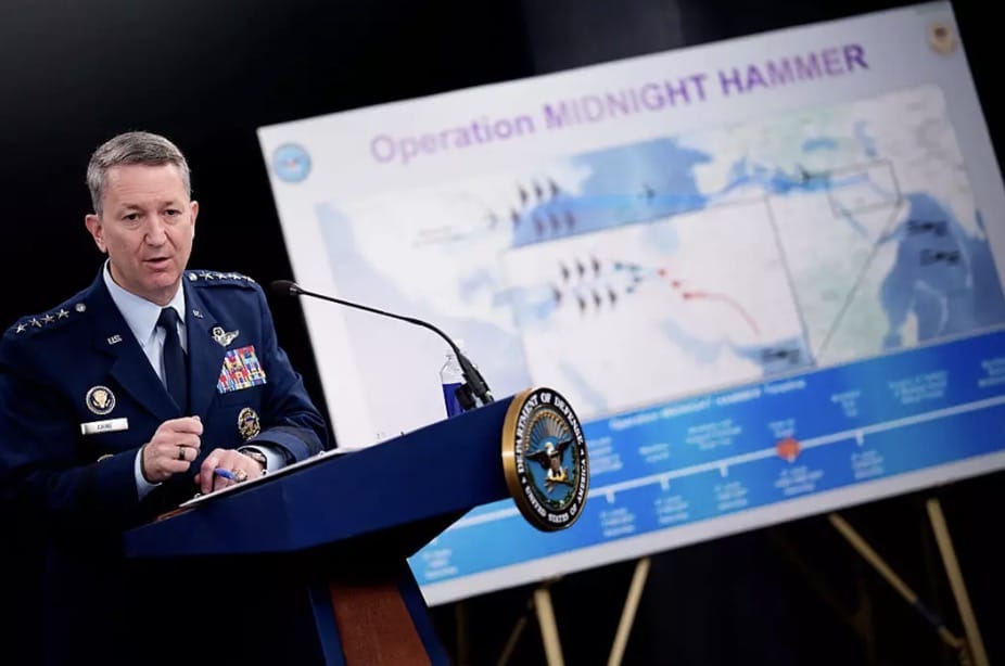 Pentágono divulga detalhes por trás do ataque "secreto" ao Irã e como bombardeiros viajaram "sem que o mundo soubesse" O chefe do Estado-Maior Conjunto da Força Aérea, general Dan Caine, discutiu os detalhes da missão do ataque dos EUA ao Irã