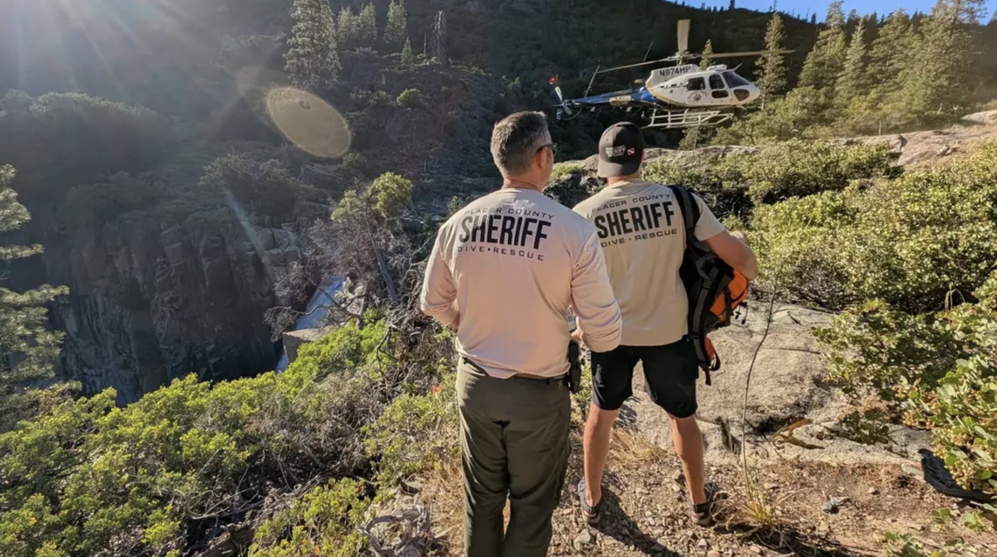 Três trilheiros são encontrados mortos após pularem em cachoeira em ponto turístico, segundo detalhes trágicos divulgados pela polícia Três trilheiros são encontrados mortos após pularem em cachoeira em ponto turístico, segundo detalhes trágicos divulgados pela polícia