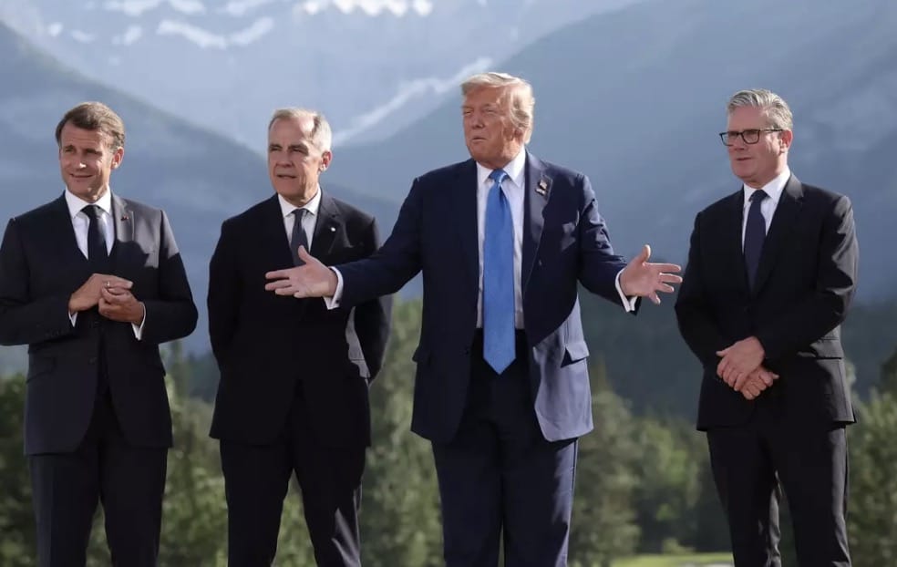 Trump envia alerta aterrorizante após deixar o G7 mais cedo por causa de questão 'muito maior' em meio a ataques entre Israel e Irã Trump disse que não estava deixando a cúpula do G7 para negociar um ‘cessar-fogo’ entre Israel e Irã