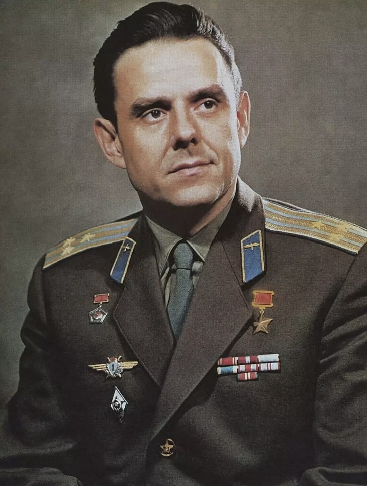Cosmonauta teve palavras finais arrepiantes na última transmissão enquanto caía do espaço Vladimir Mikhaylovich Komaro morreu em 1967