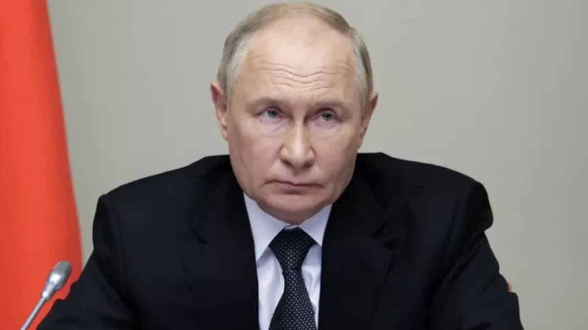 General de Putin faz exigência perturbadora alegando que a Terceira Guerra Mundial 'já começou' após bombardeio em local nuclear do Irã