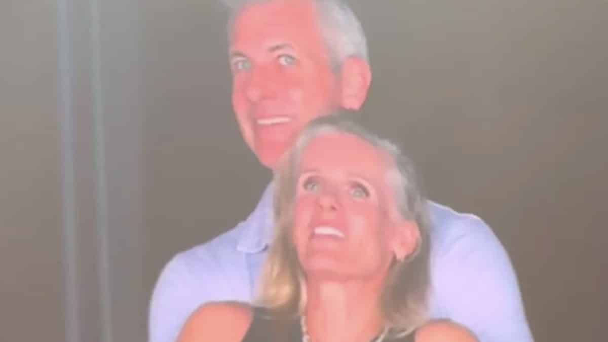 A verdade por trás da declaração viral depois que um CEO casado foi flagrado com funcionária no telão do Coldplay