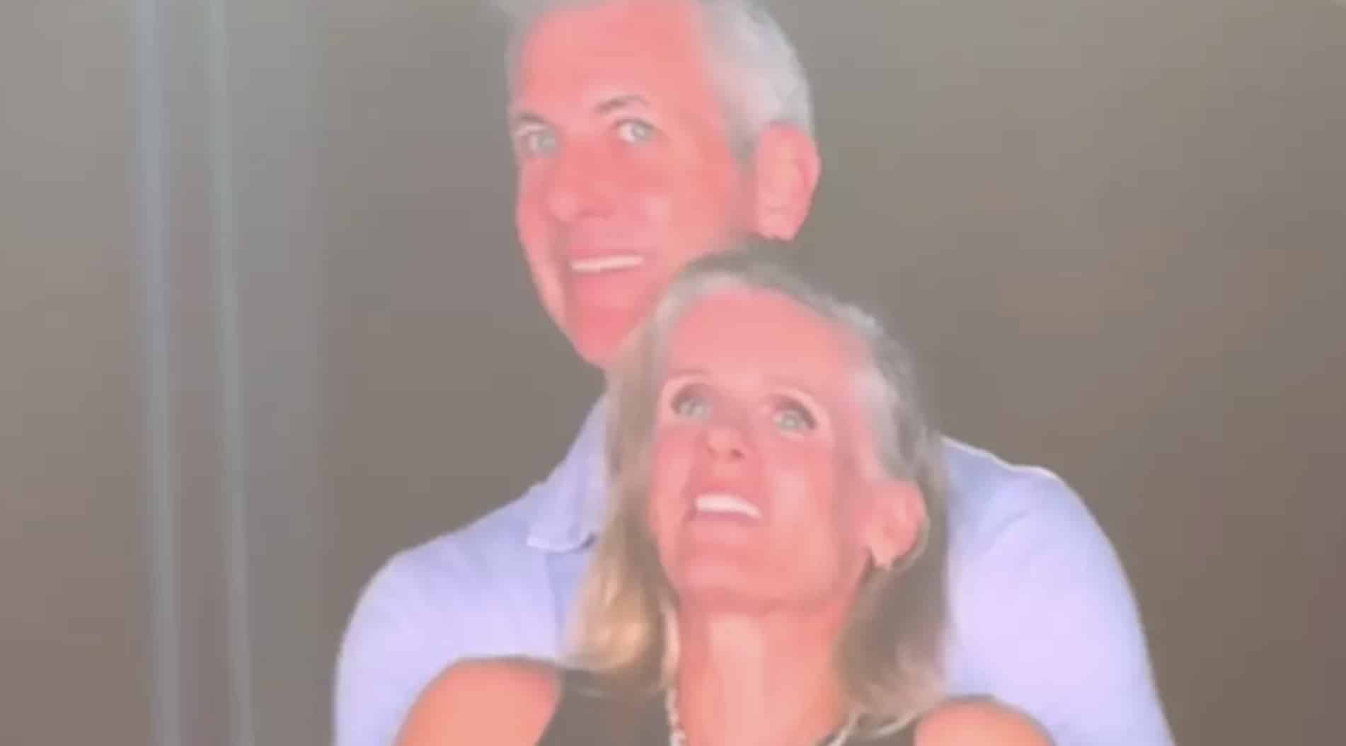 A verdade por trás da declaração viral depois que um CEO casado foi flagrado com funcionária no telão do Coldplay A verdade por trás da declaração viral depois que um CEO casado foi flagrado com funcionária no telão do Coldplay