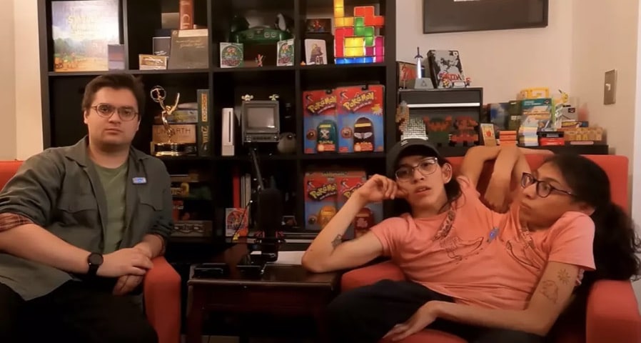 Gêmea siamesa Carmen Andrade anuncia casamento enquanto a irmã Lupita explica por que "não quer se casar" Carmen Andrade anunciou seu casamento (YouTube/Carmen and Lupita)