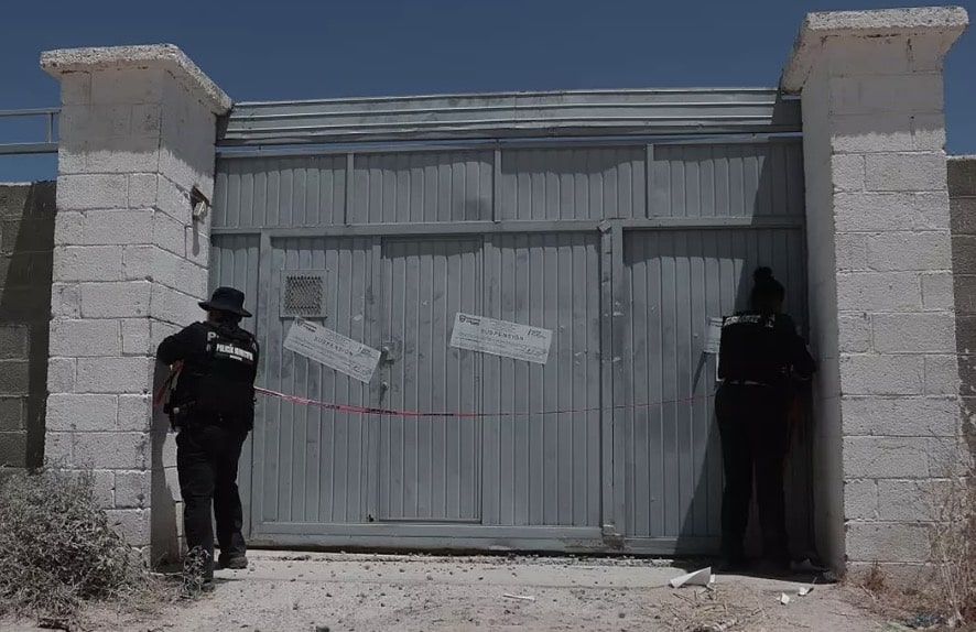 Dizem que os corpos foram embalsamados, e os entes queridos receberam cinzas falsas