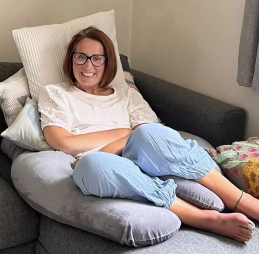 Emma Bray foi diagnosticada com ELA há dois anos (stupid_mnd/Instagram)